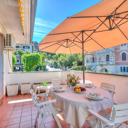 Appartamento Gaya Stresa Center - Happy Rentals Eksteriør bilde